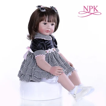 NPK 60 СМ возрожденный малыш кукла-девочка с короткими темно-каштановыми волосами обучающая игрушка Рождественский подарок для детей  5